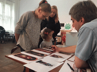 b_200_150_16777215_00_images_old_stories_news_2015_Book_day_1.gif